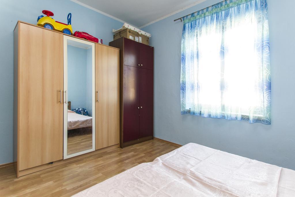 Apartment Amber Koromačno Quarto foto