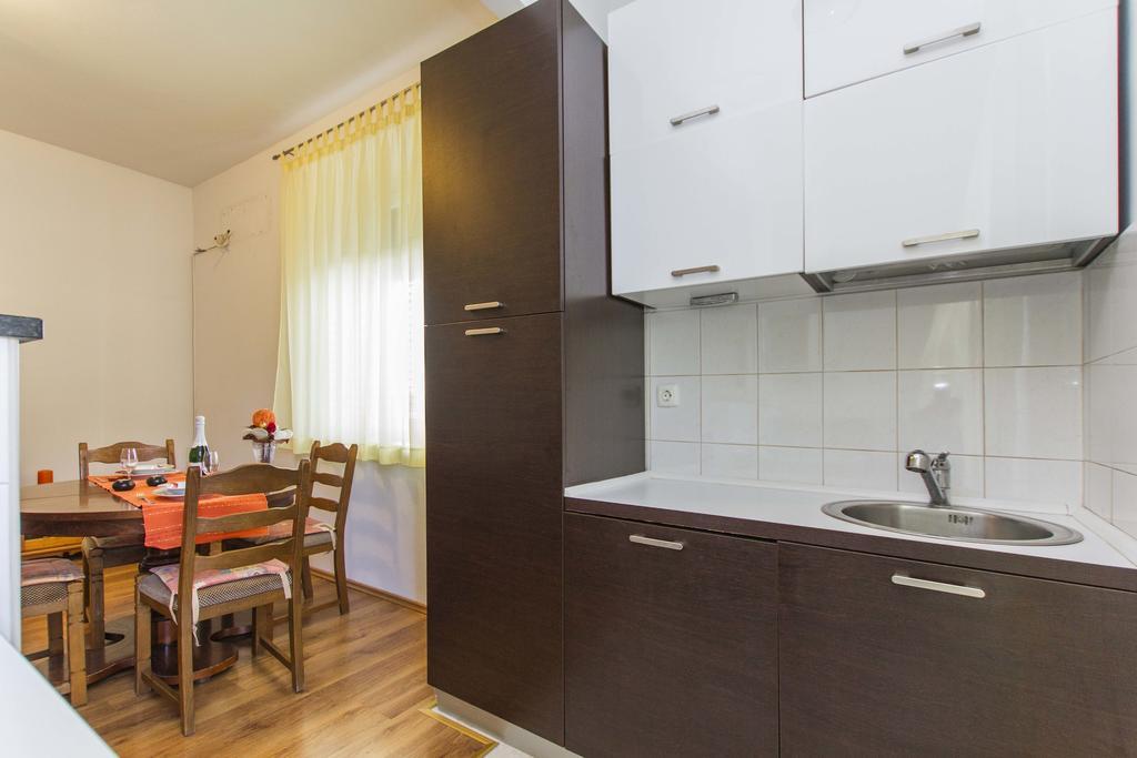 Apartment Amber Koromačno Quarto foto